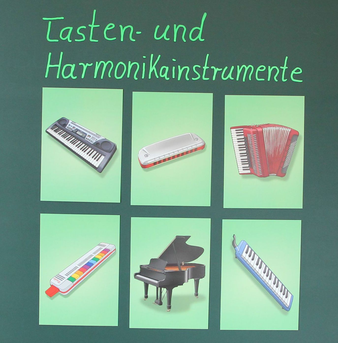 Musikinstrumente technisch genau und realistisch gezeichnet auf Karten | Harmonika, Tasteninstrumente | Mundharmonika, Flügel