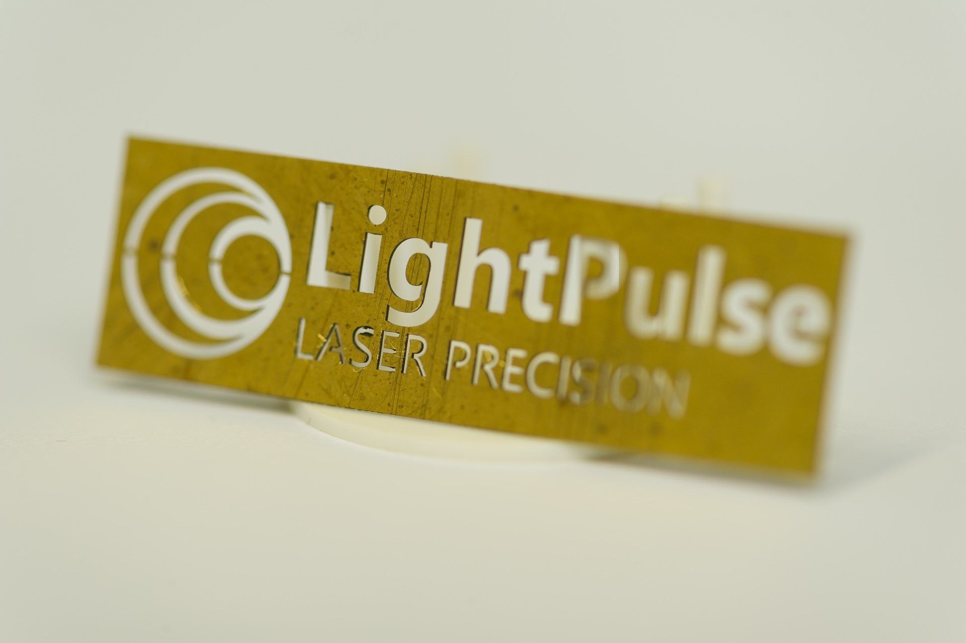 Laser-Feinschnitte in Messing