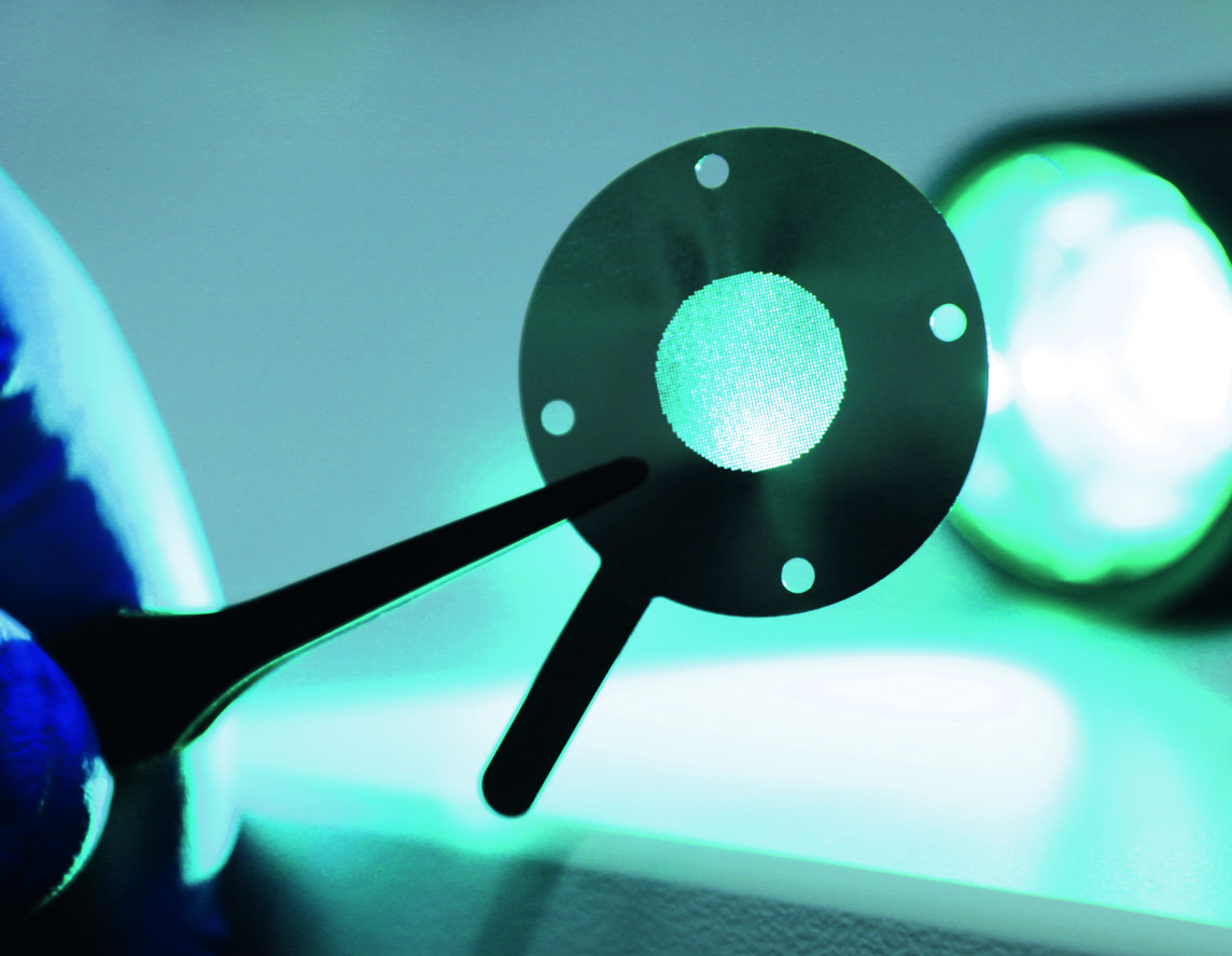 Fine cutting with the ultrashort pulse laser