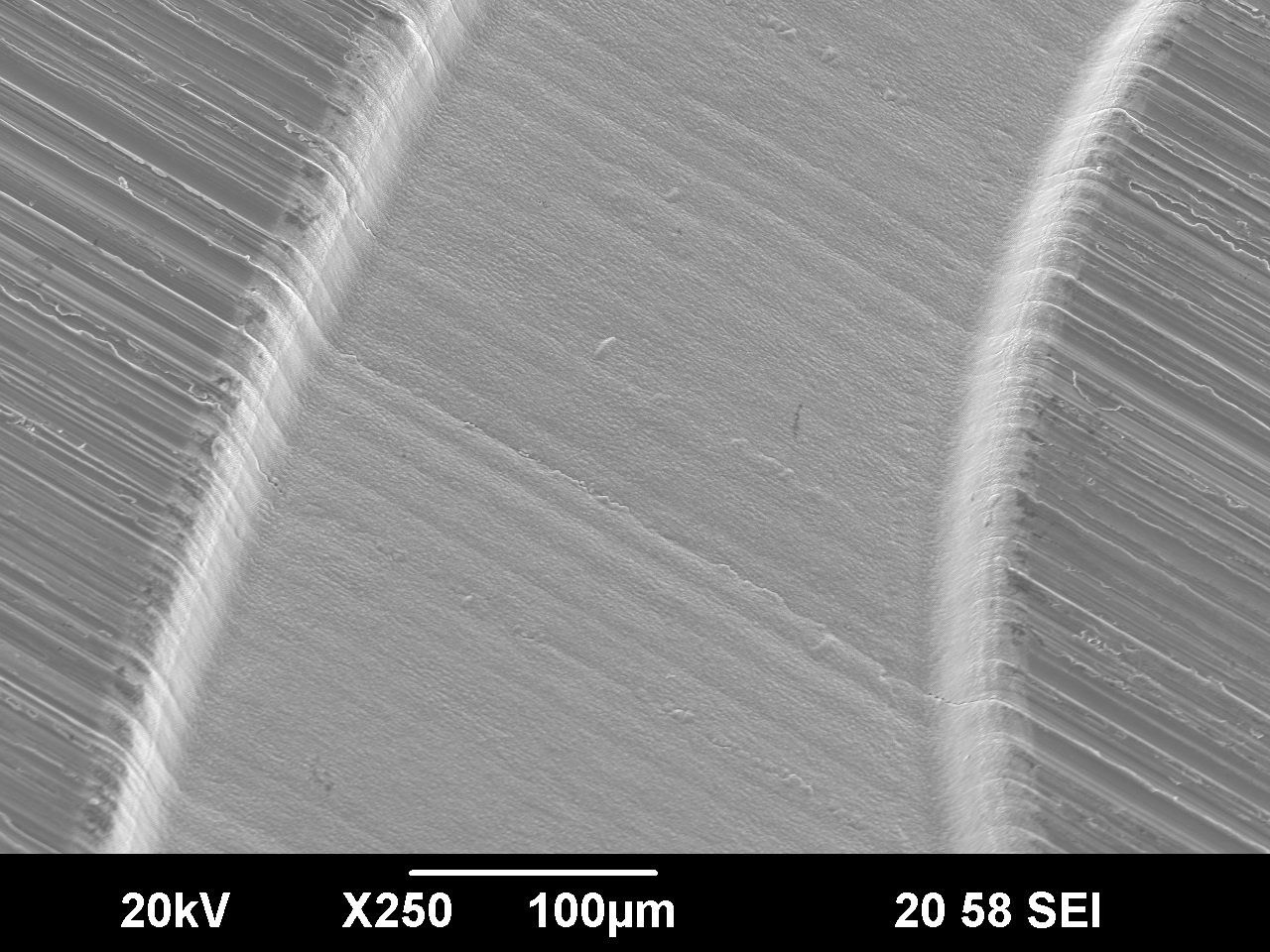High surface quality of a micro engraving made with the ultrashort pulse laser