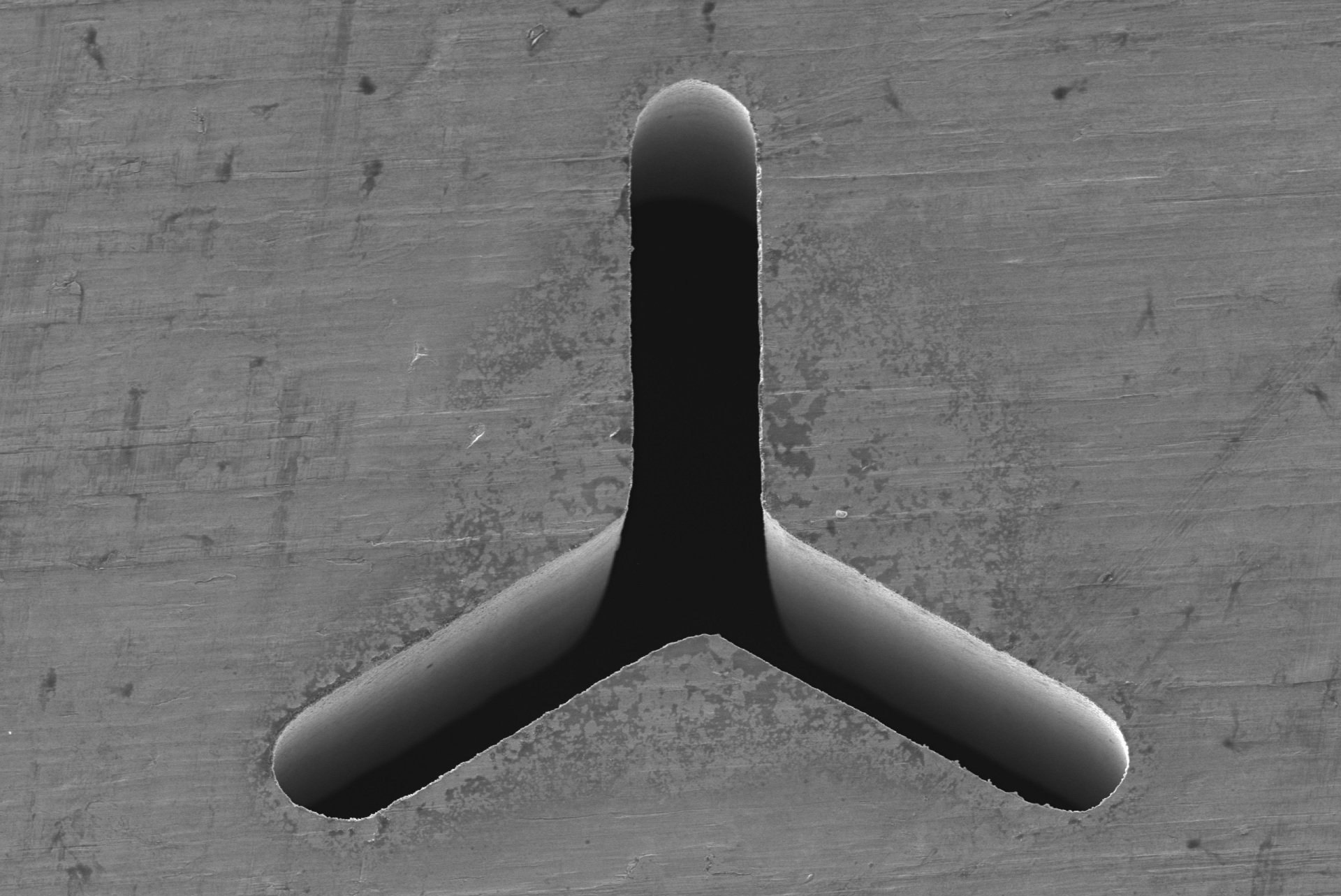 Laser processing of gold-platinum, ultrashort pulse laser, ultrafast laser