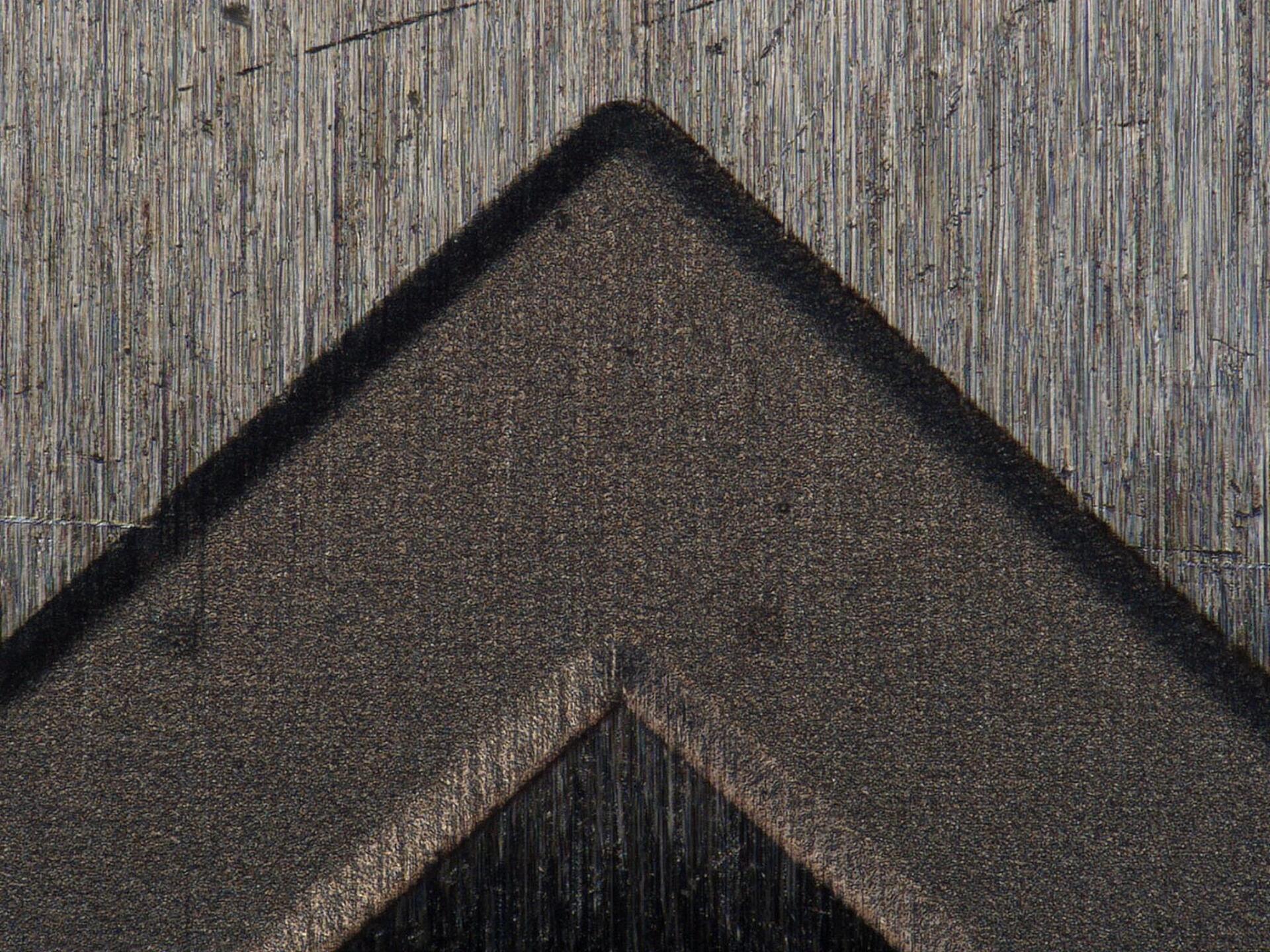 High surface quality during laser turning