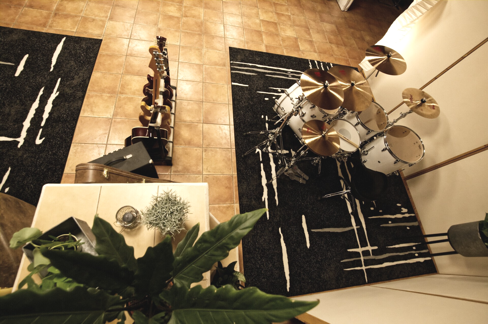 Sonor SQ2 Top View; Paiste 2002; Schlagzeug Teppich