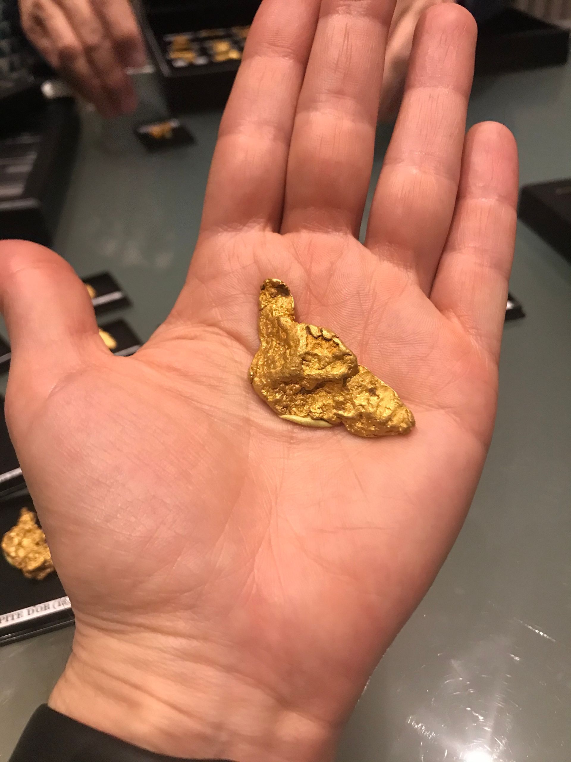 Pépite d'or brute de Maevatanana, Madagascar. Kin&Bo