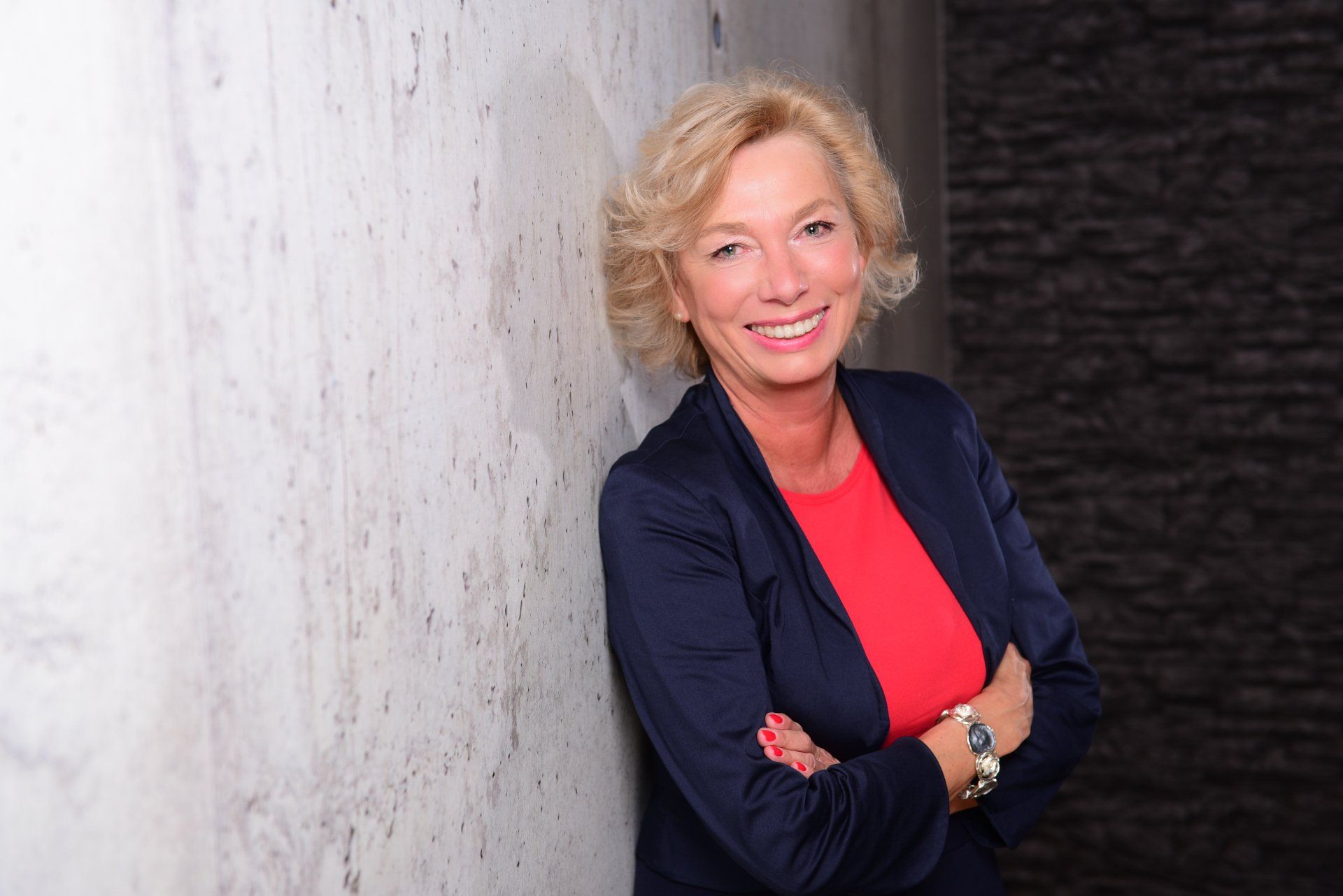 Karin Grimm Ihre persönliche Ansprechpartnerin: Karin Grimm Inhaberin Schilling Immobilien-Sachverständigenbüro e. K.