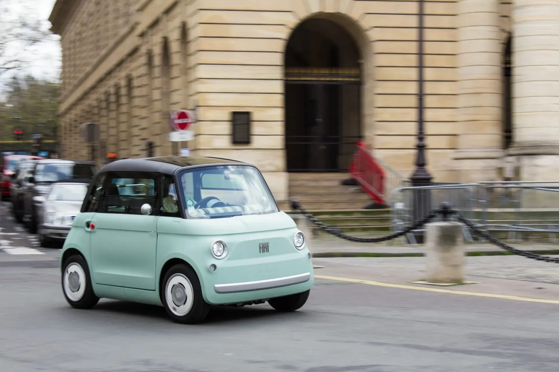 Focus: Le boom des voitures sans permis