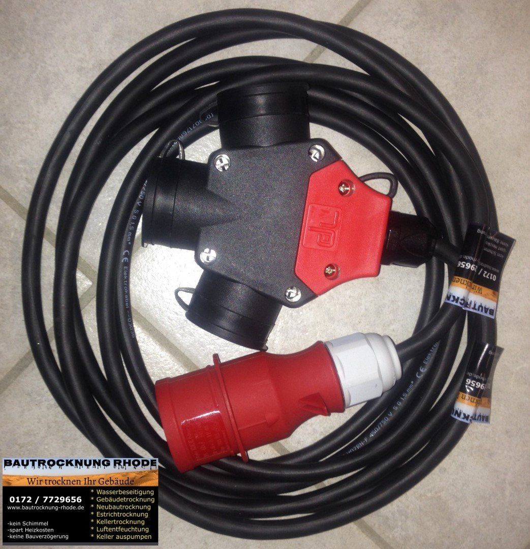 Adapter CEE Stecker 400V / 16A 5 polig auf 3-fach Steckdose