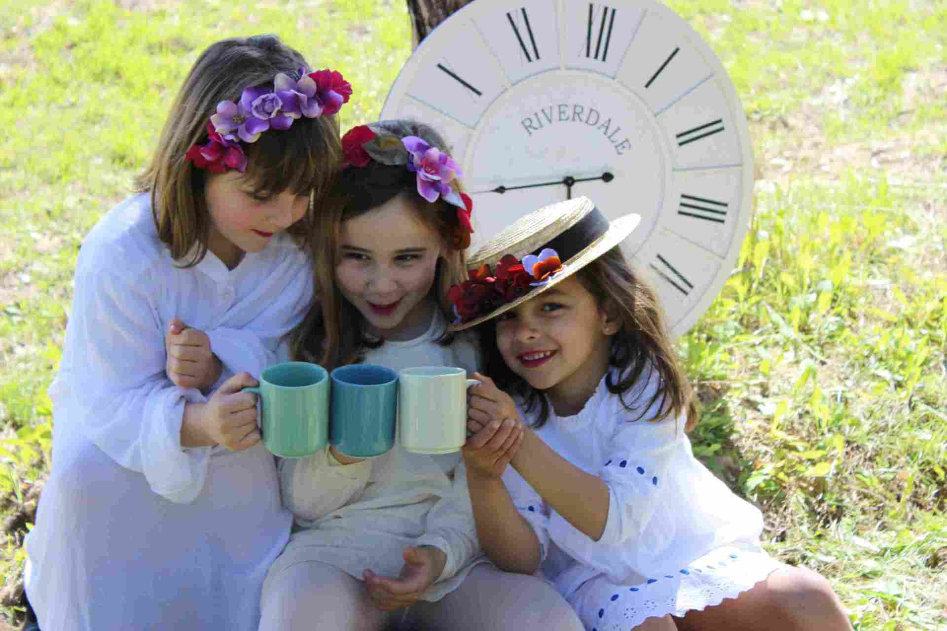 Celebre todos sus momentos Ramos y centros de flores en todos los estilos y variedades para celebrar las mejores ocasiones junto a sus seres queridos.