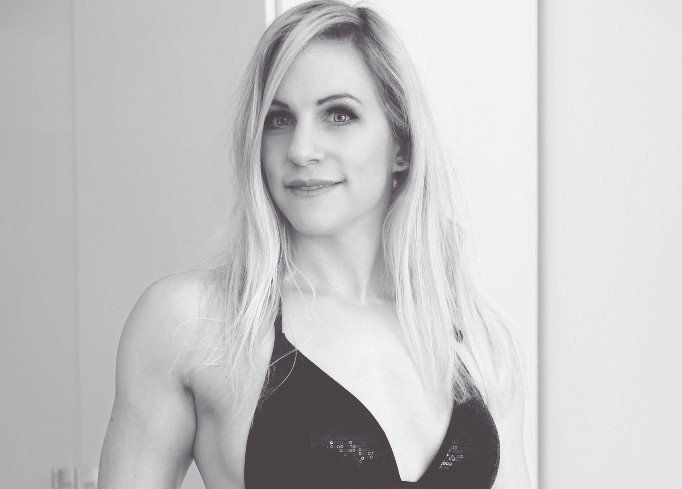 Stripperin Tina aus Trier