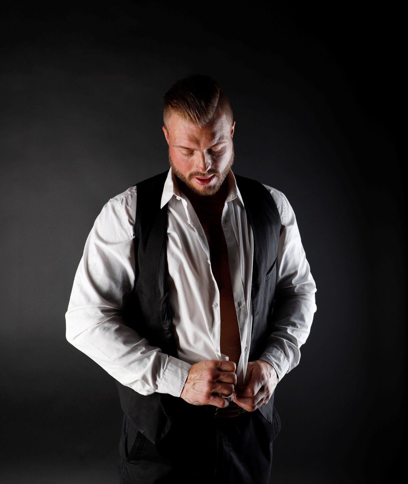 Stripper CrazyKev, robert berlin tag und nacht, stripper buchen, stripper berlin, stripper brandenburg, stripper robert, strip robert, strip berlin, manstrip berlin, stripper berlin tag und nacht