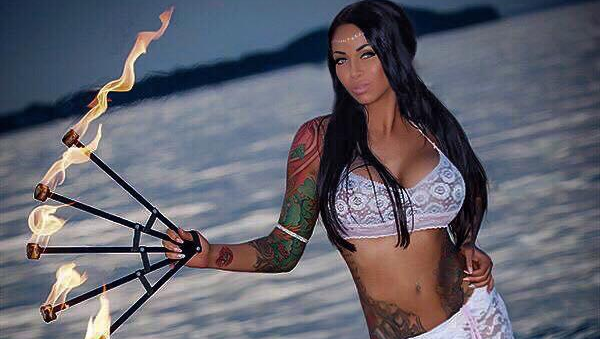 Lia Joyce Stripperin