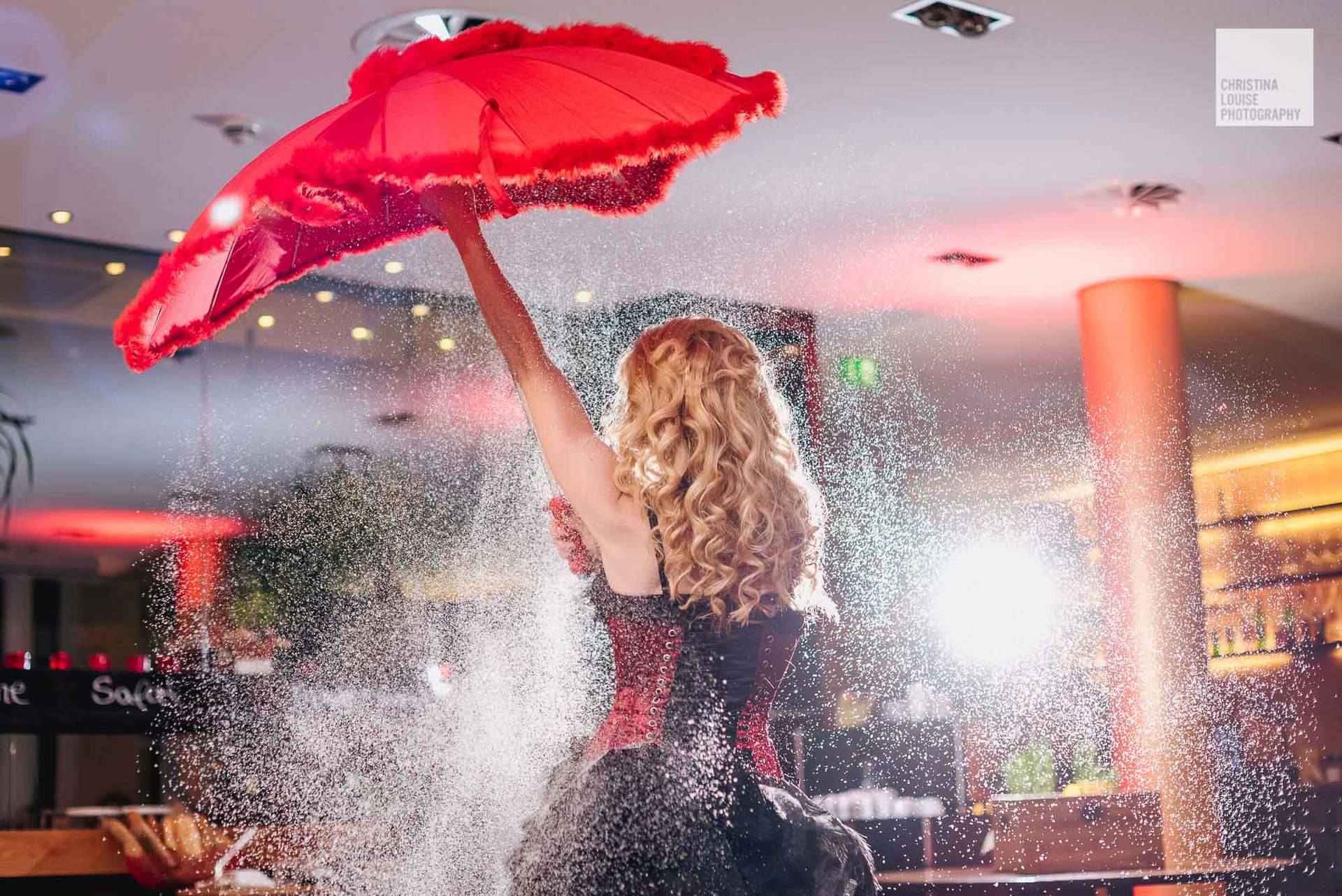 Stripperin Leony buchen