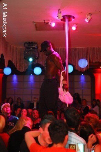 Stripper Steve, Stripper Bremen, schwarzer stripper, neger stripper, dunkelhäutiger stripper, www.strip-buchen.de, stripper günstig buchen, manstrip