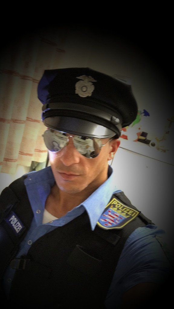 Stripper Yunis Menstrip Bayern