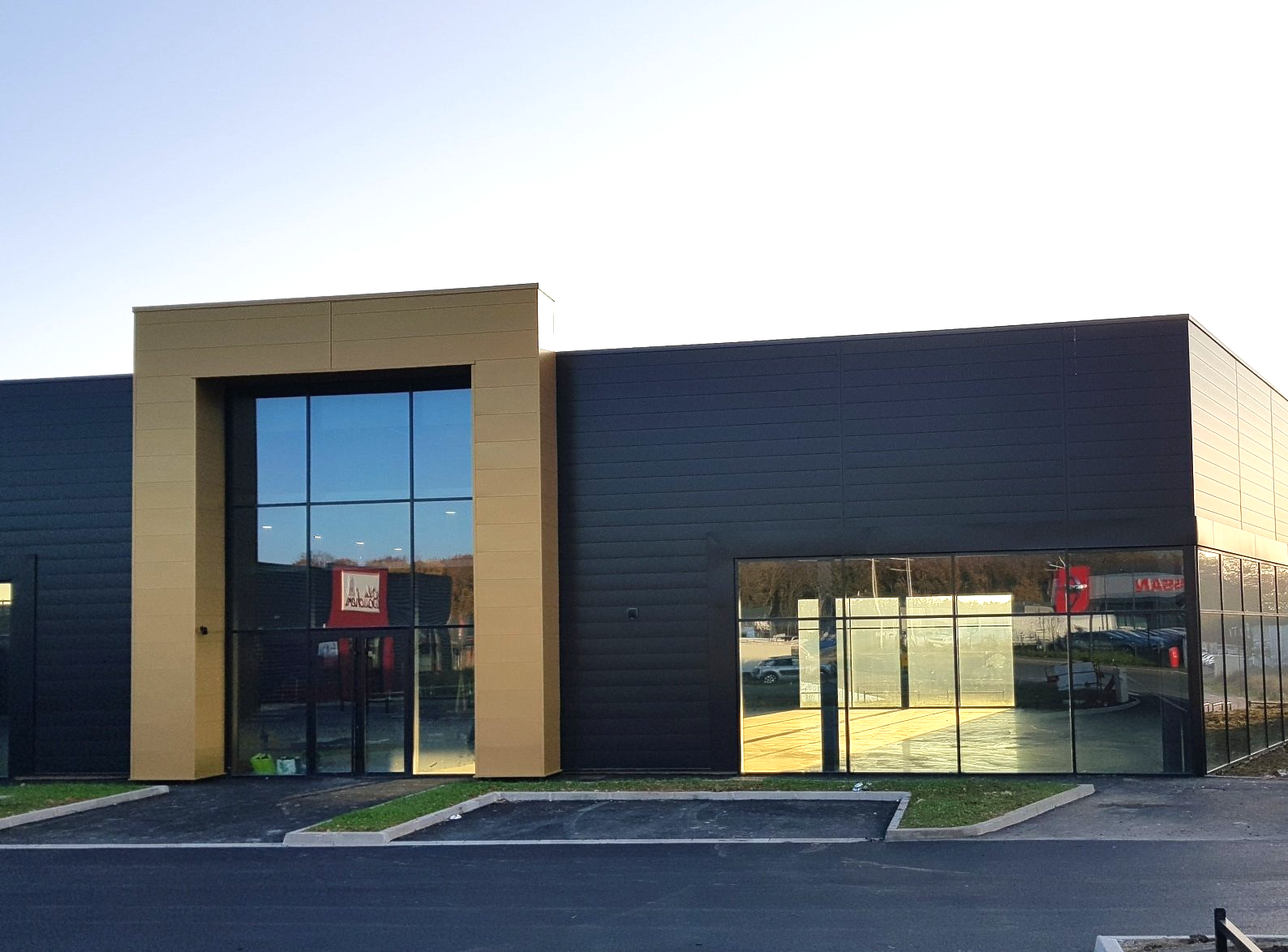 Mur-rideau en aluminium