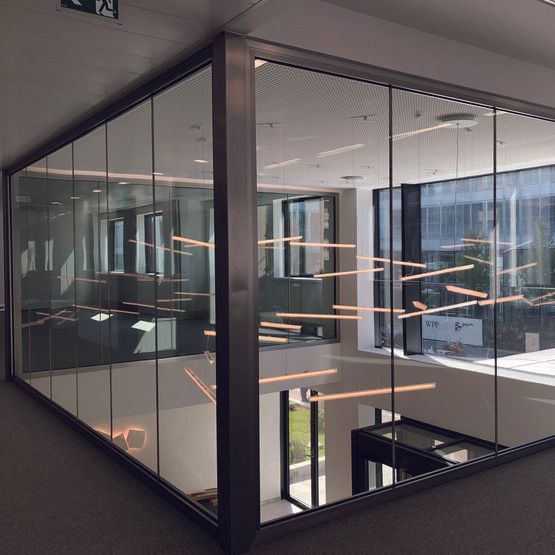 Cloison pare-flamme en aluminium