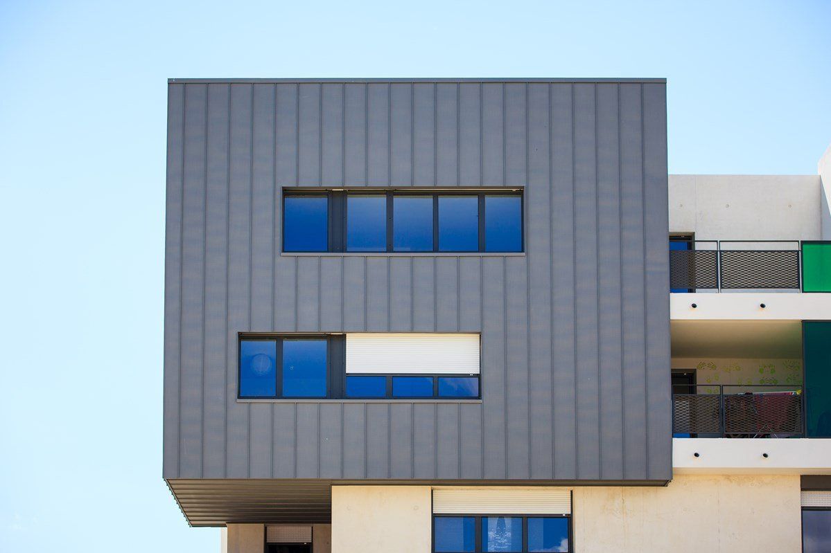 fenêtre ouvrant caché