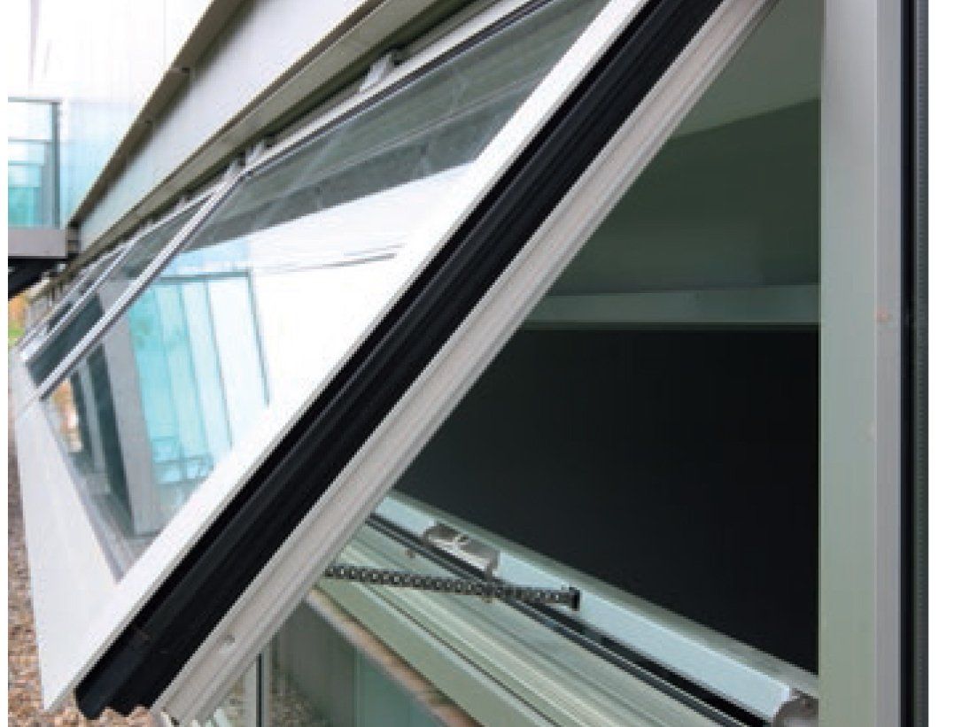 Fenêtre à projection à l'Anglaise