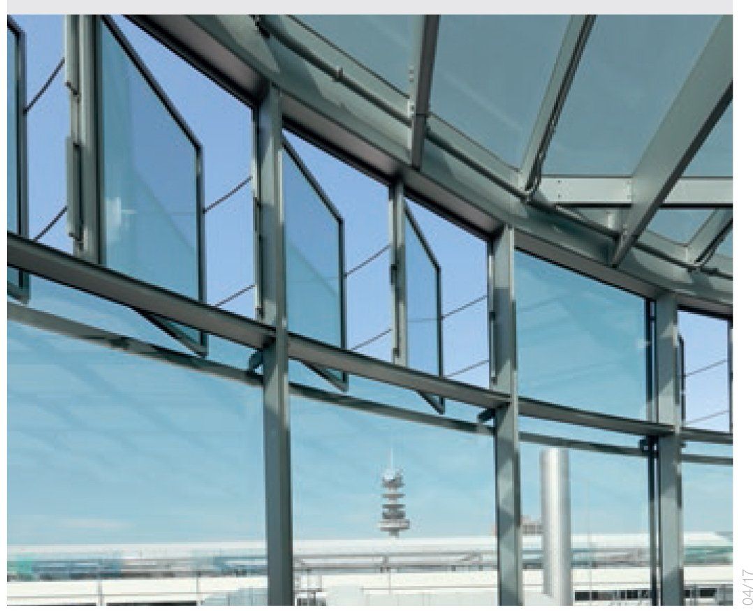 Fenêtre projection à l'Anglaise en aluminium