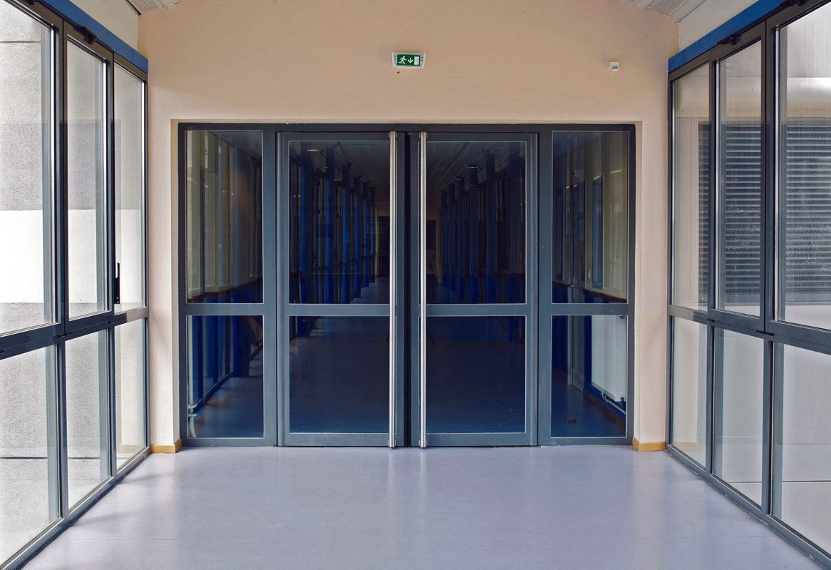 Porte anti-pince-doigts en aluminium