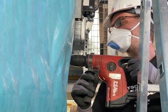 Breath-Clear® Atemschutzmasken sichern die Atemwege, und erhöhen die Ausdauer z.B. beim Bohren und vergleichbaren feinstaubbelasteten Arbeiten Montagearbeiten