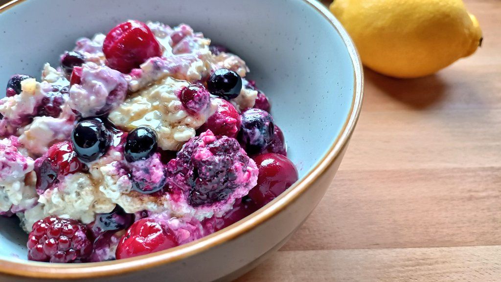 overnight oats with cherries and berries