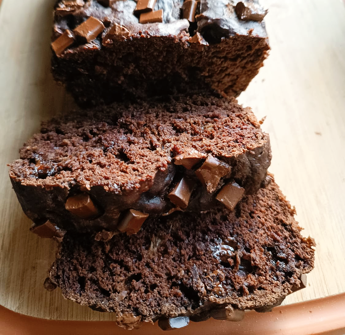 chocolate banana bread with dark chocolate chips