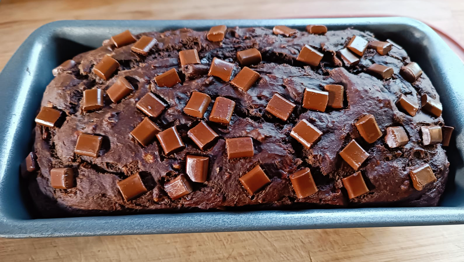 chocolate banana bread with dark chocolate chips