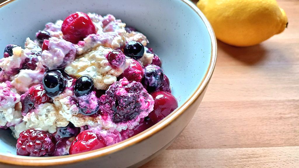 overnight oats with cherries and berries