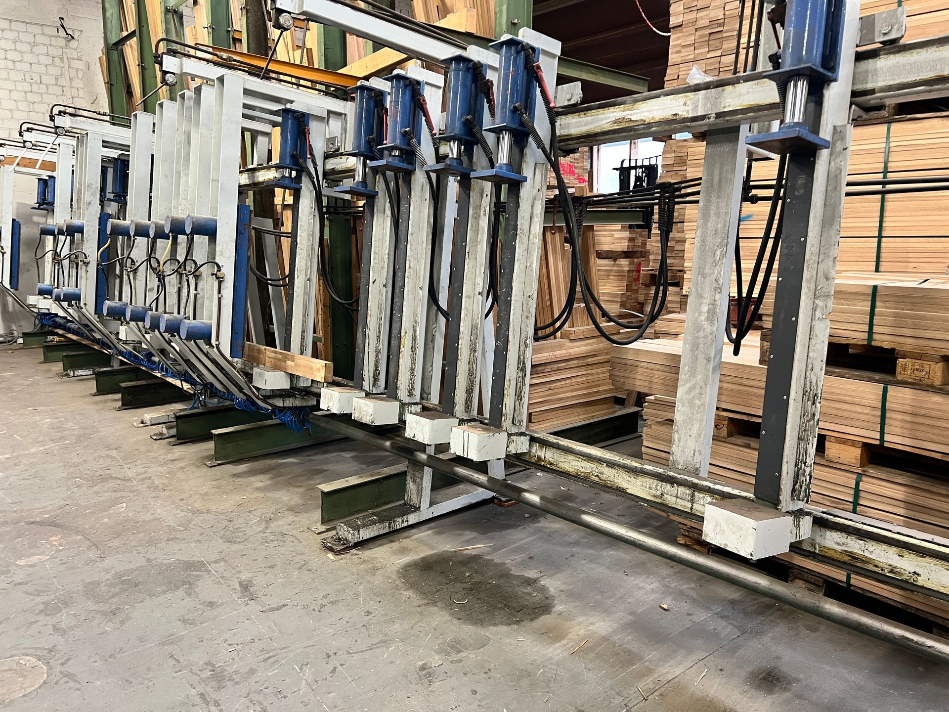 Hess Lamellierpresse Massivholzpresse Hess Lamellierpresse Massivholzpresse