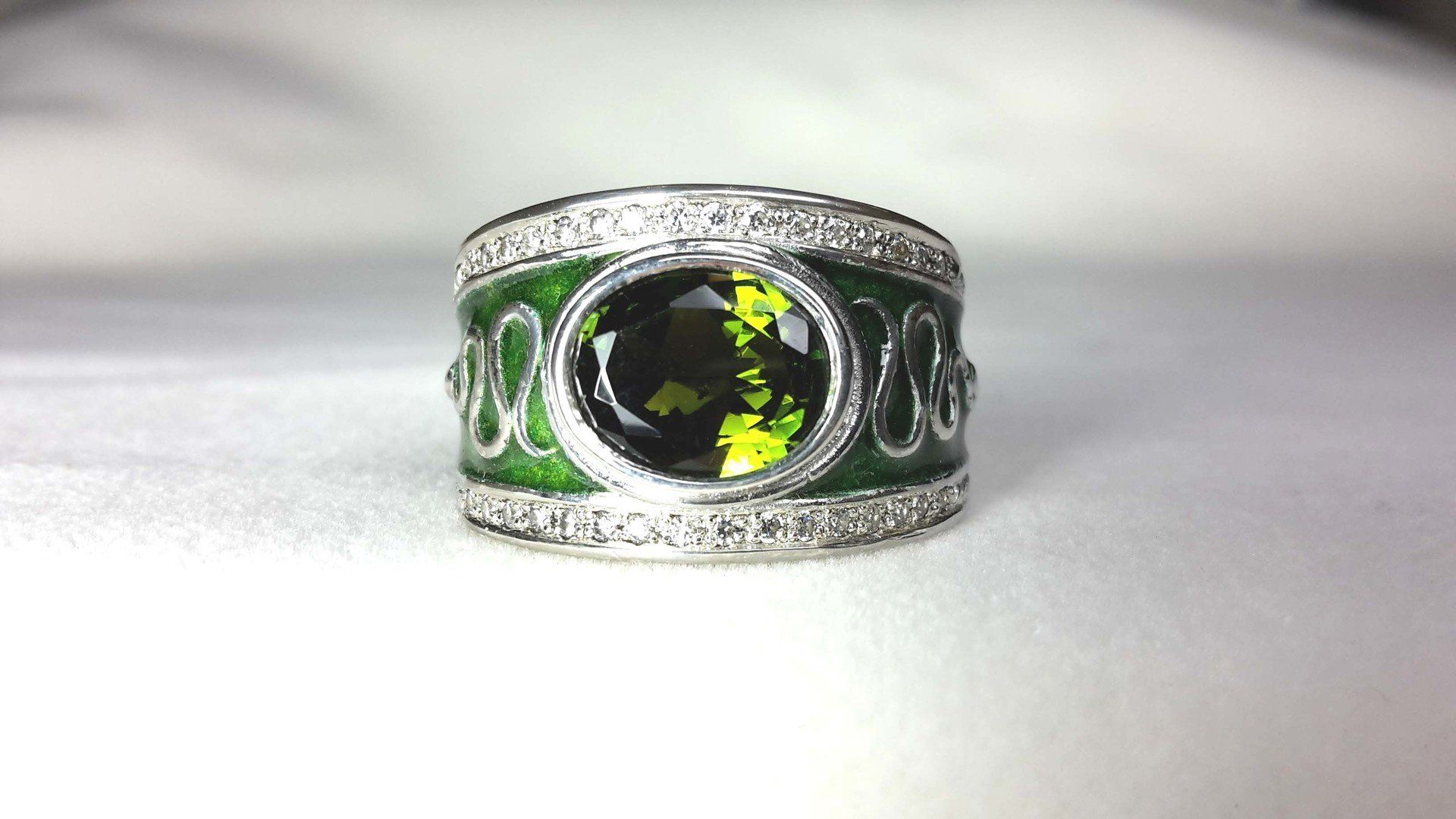 Schmuck mit Turmalin, Ring, Silber, grüner, moosgrüner Turmalin, Emaille, moosgrün Circonia