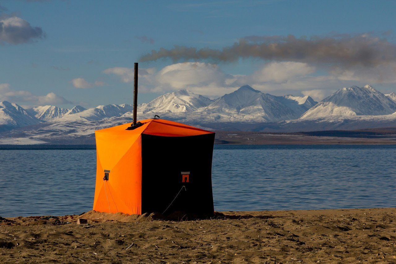 Mobiles Saunazelt mit transportablen Zeltofen