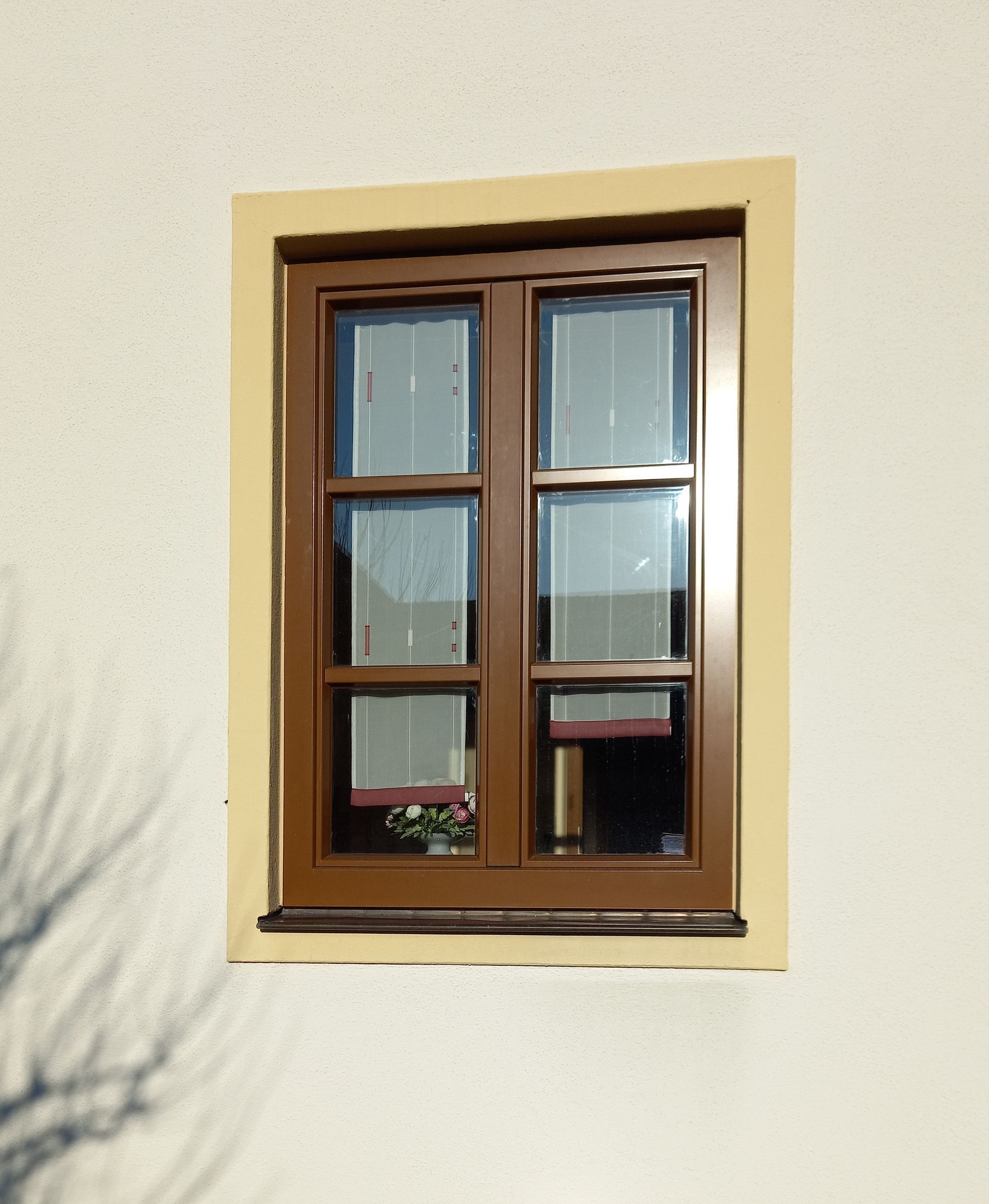 Renoviertes Holzfenster mit hinterlüfteter Aluschale