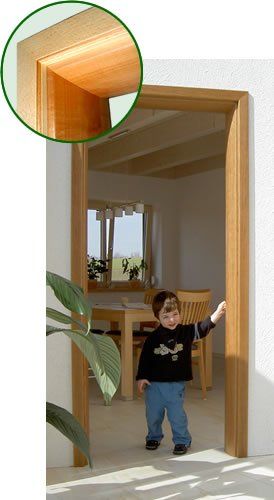Soft-Design-Zarge in Kirschbaum furniert mit Esszimmer in Ahorn und Holz-Alu-Fenster in Fichte weiß lasiert