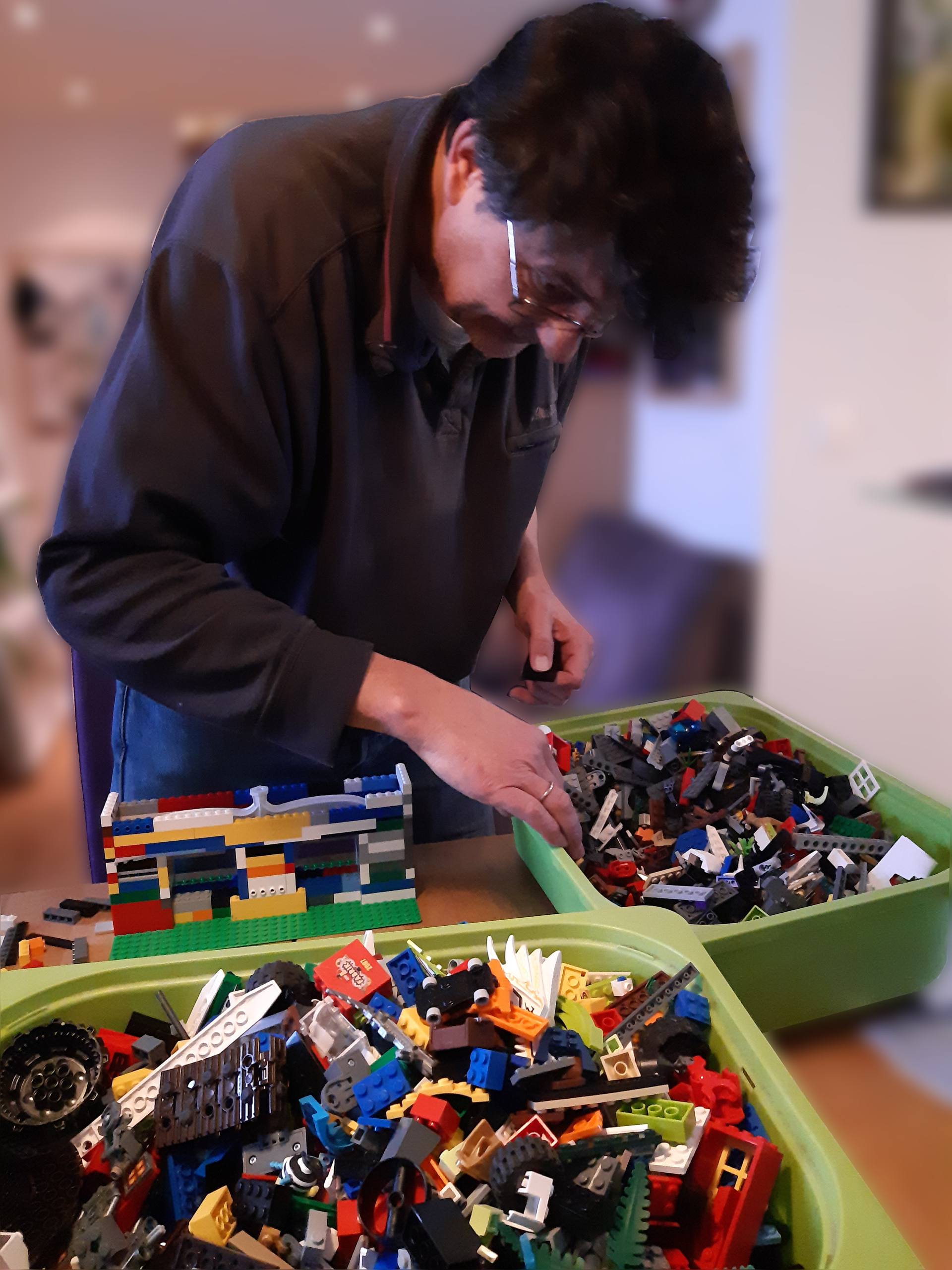 Bau der Außenform für die Silikonabformung der Modelle aus Legobausteinen.