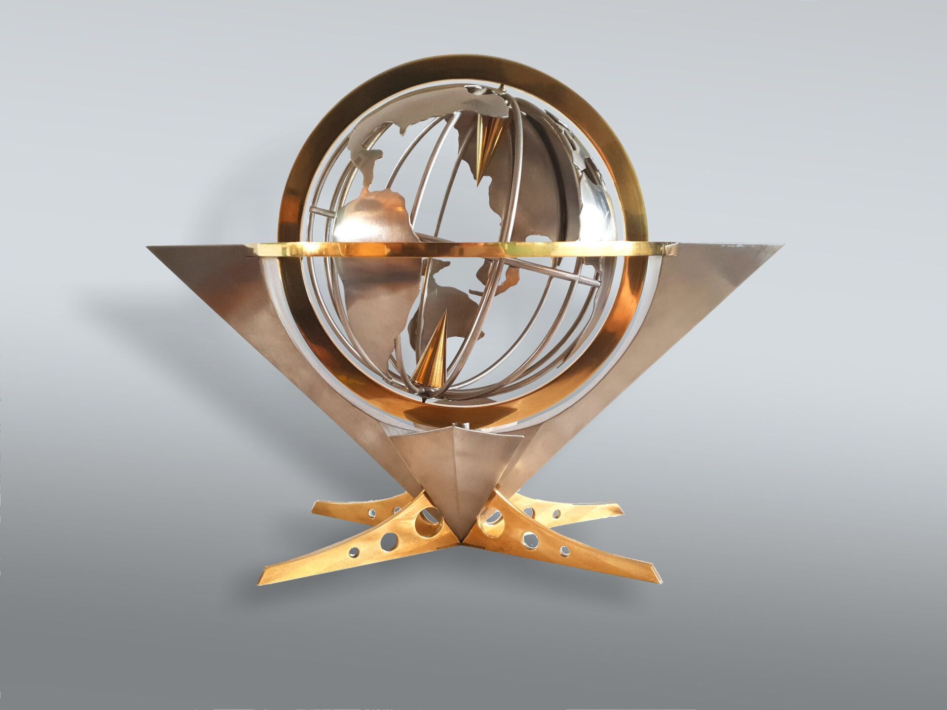 Zierglobus - Messing poliert und vernickelt, drehbar horizontal und vertikal