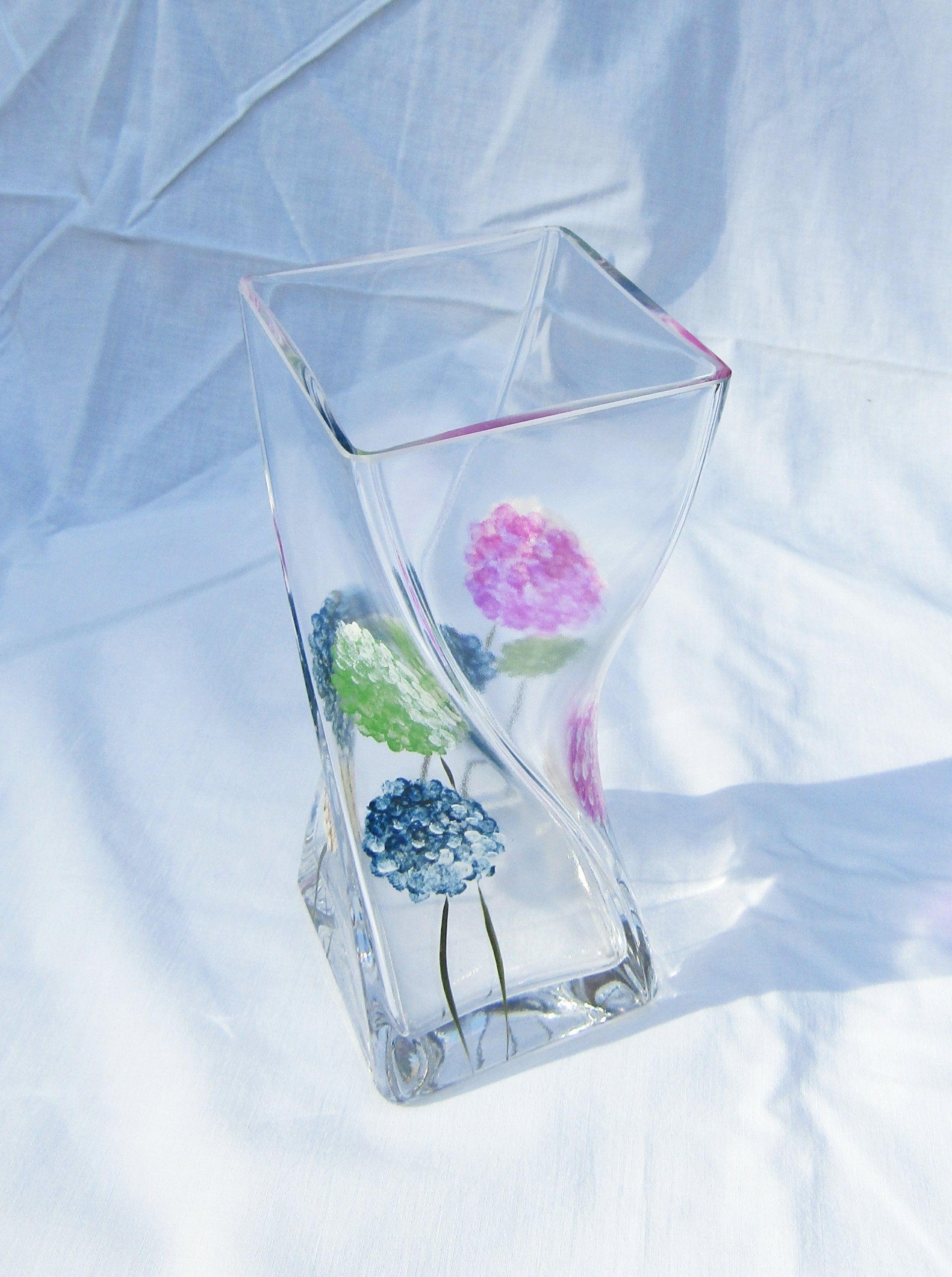Dahlia Twist Vase 3