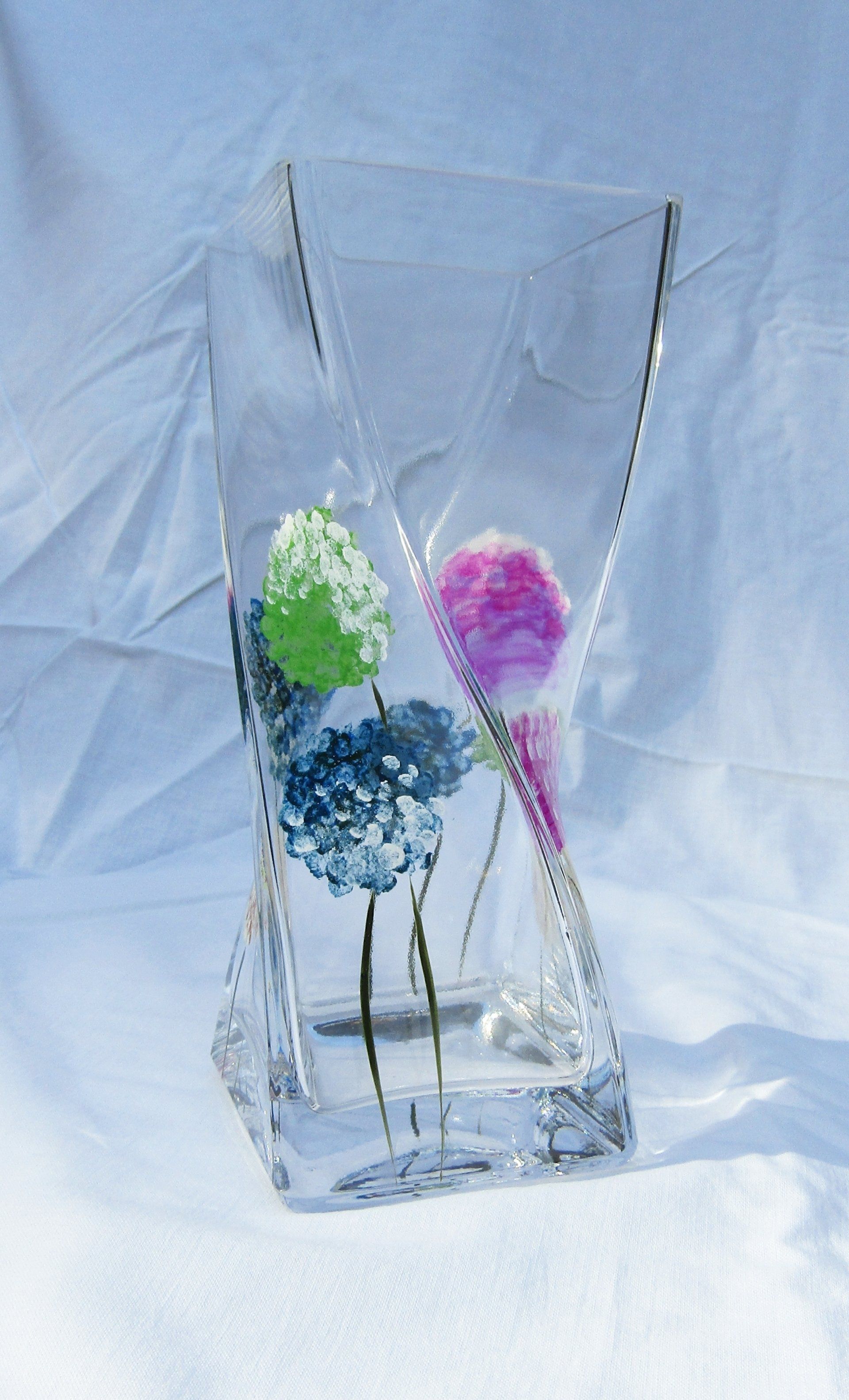 Dahlia Twist Vase 2