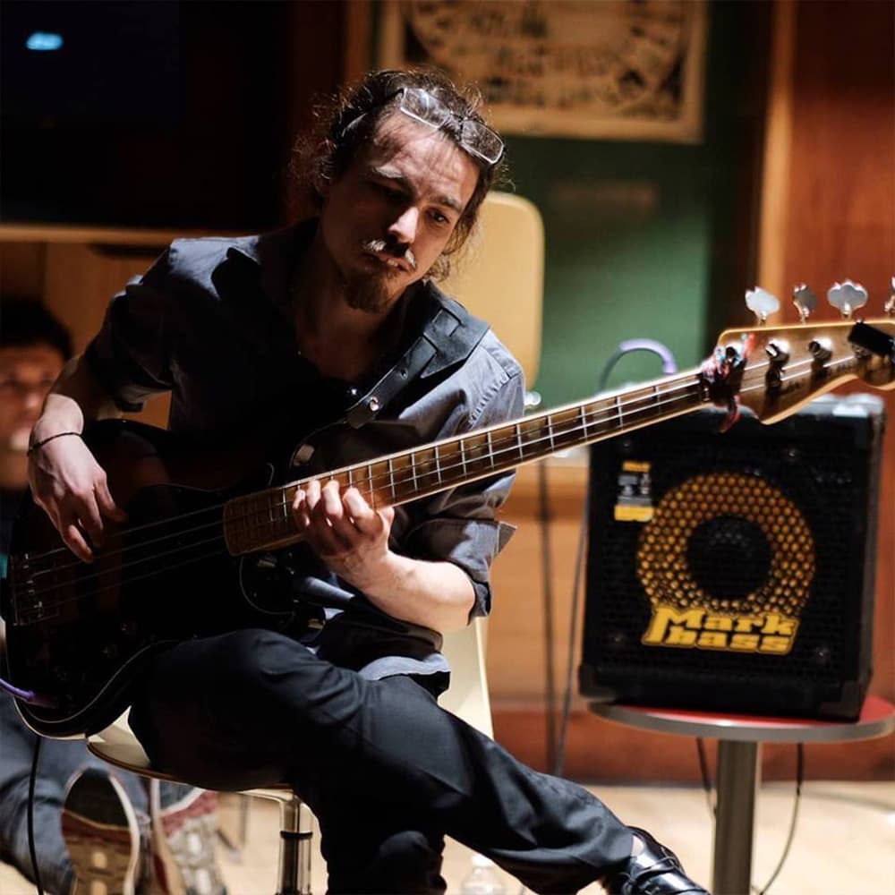 photo professeur basse photo professeur basse