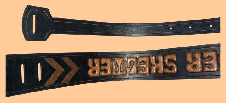 Gitarren-Gurt mit punzierten Schriftzug