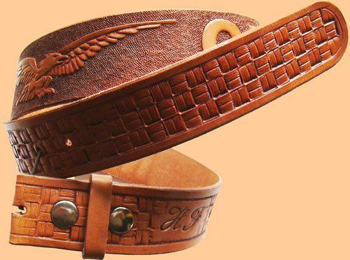 punzierter Gürtel im Moto-Guzzi-Style
