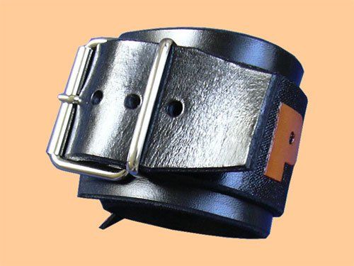 Massives Leder-Armband mit Schnalle
