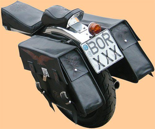 Motorrad-Satteltaschen an Rahmen angepasst