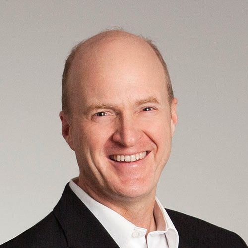 Portrait: Dr. Lazar freundlich lächelnd