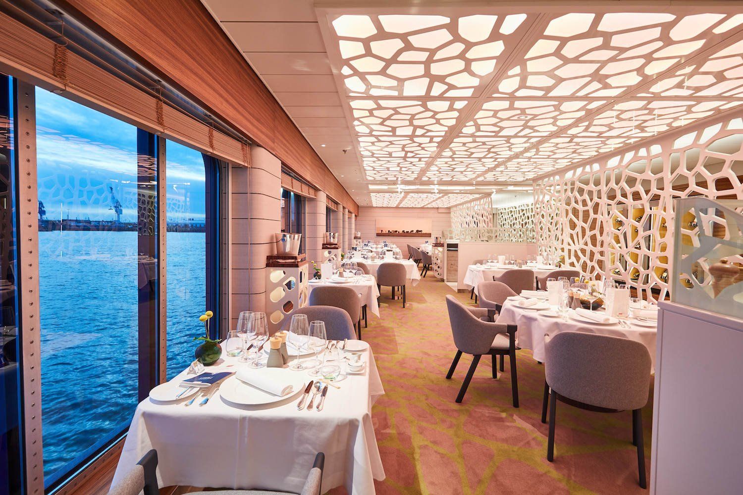 HANSEATIC inspiration Main Restaurant / Foto Hapag-Lloyd Cruises