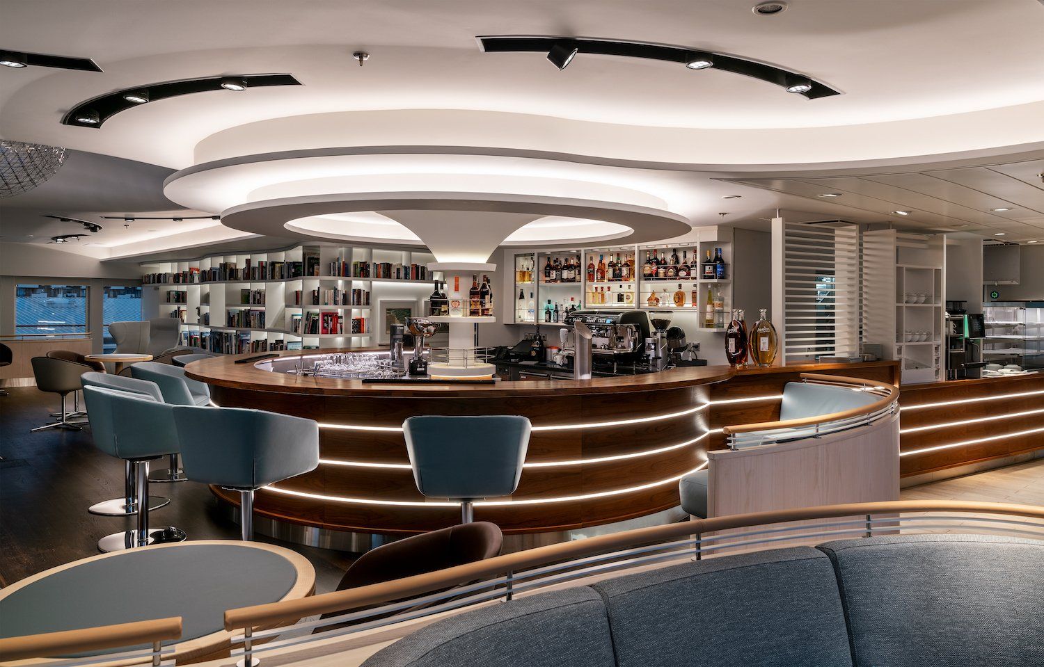 HANSEATIC inspiration Observation Lounge | Foto Milan Istvan