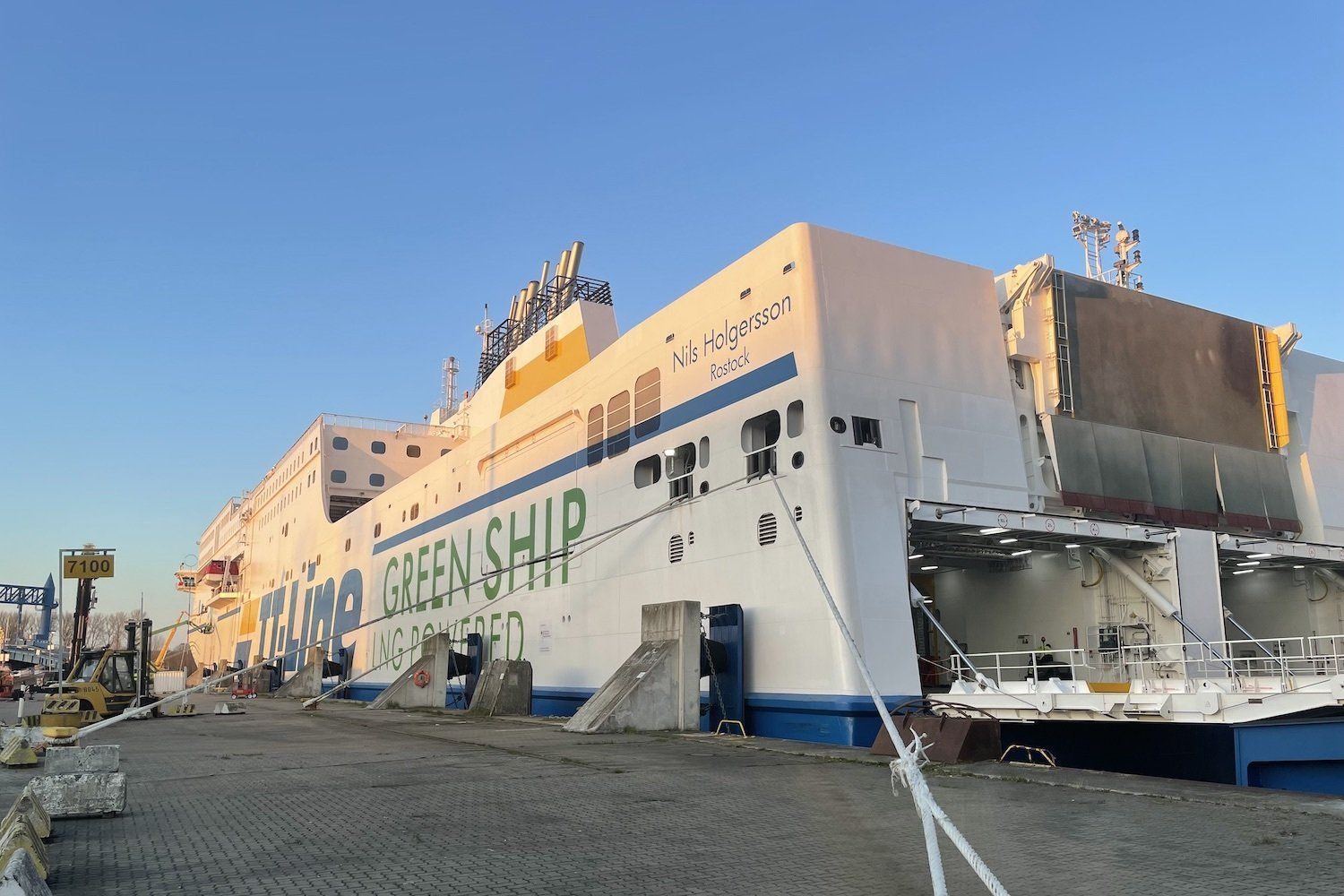 TTLine Green Ship Nils Holgersson Deck IMG_8706Foto weiser lighting