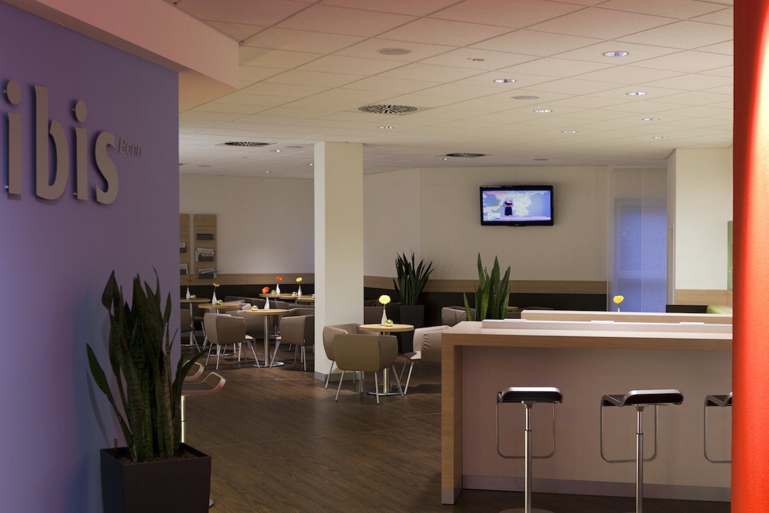 Licht zum Sehen und Hinsehen im ibis Hotel Bonn / Foto www.tompflaum.com