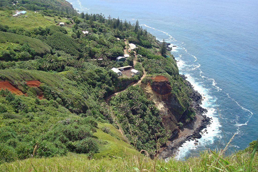 Blick auf Adamstown und die Bounty Bay Blick auf Adamstown und die Bounty Bay