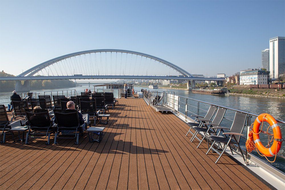 Die Apollo Brücke in Bratislava